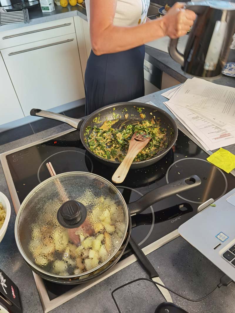 Foto5Kohlrabi_Spinat_in_der_Pfanne_ElisabethKoller